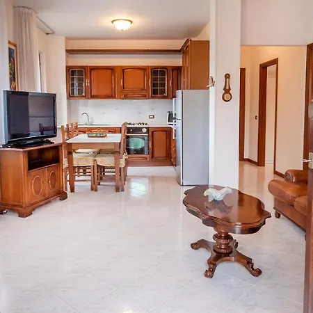 C012 - Camerano, Bilocale Con Doppi Servizi E Giardino Panoramico *