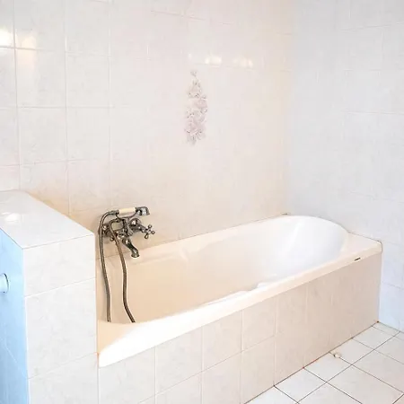 C012 - Camerano, Bilocale Con Doppi Servizi E Giardino Panoramico * Camerano