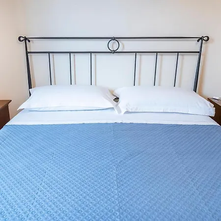 C012 - Camerano, Bilocale Con Doppi Servizi E Giardino Panoramico Apartamento